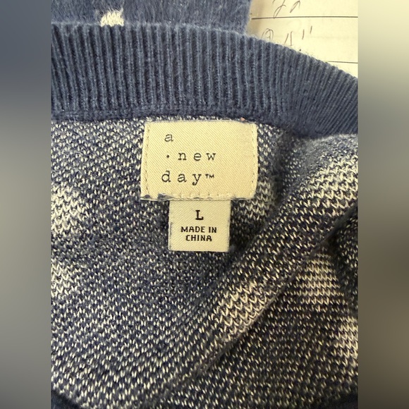 A New Day Blue and White Polka Dot Knit Sweater Size L - Picture 8 of 9